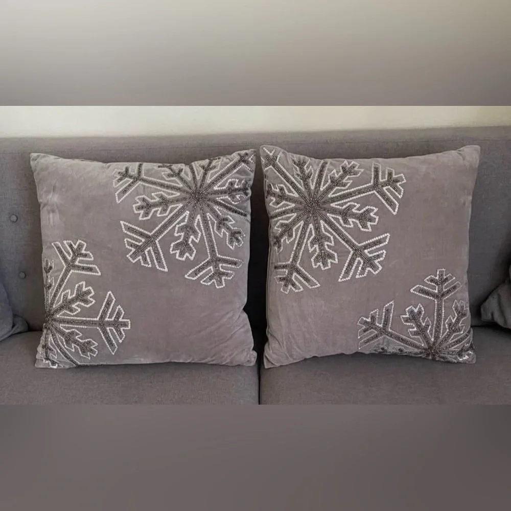 2 Beaded snowflake pillows